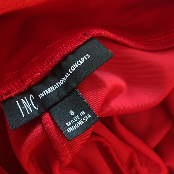 NWT INC Red Velvet Mid Rise Skinny Leg Stretchy Pants Size 8 - Picture 10 of 15